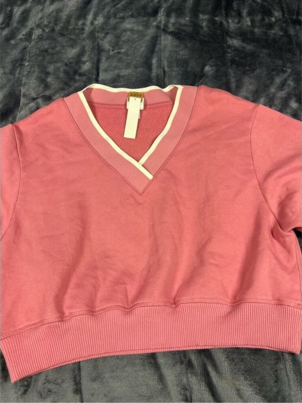 Victoria’s Secret women’s cropped sweatshirt size S (NWT)‎